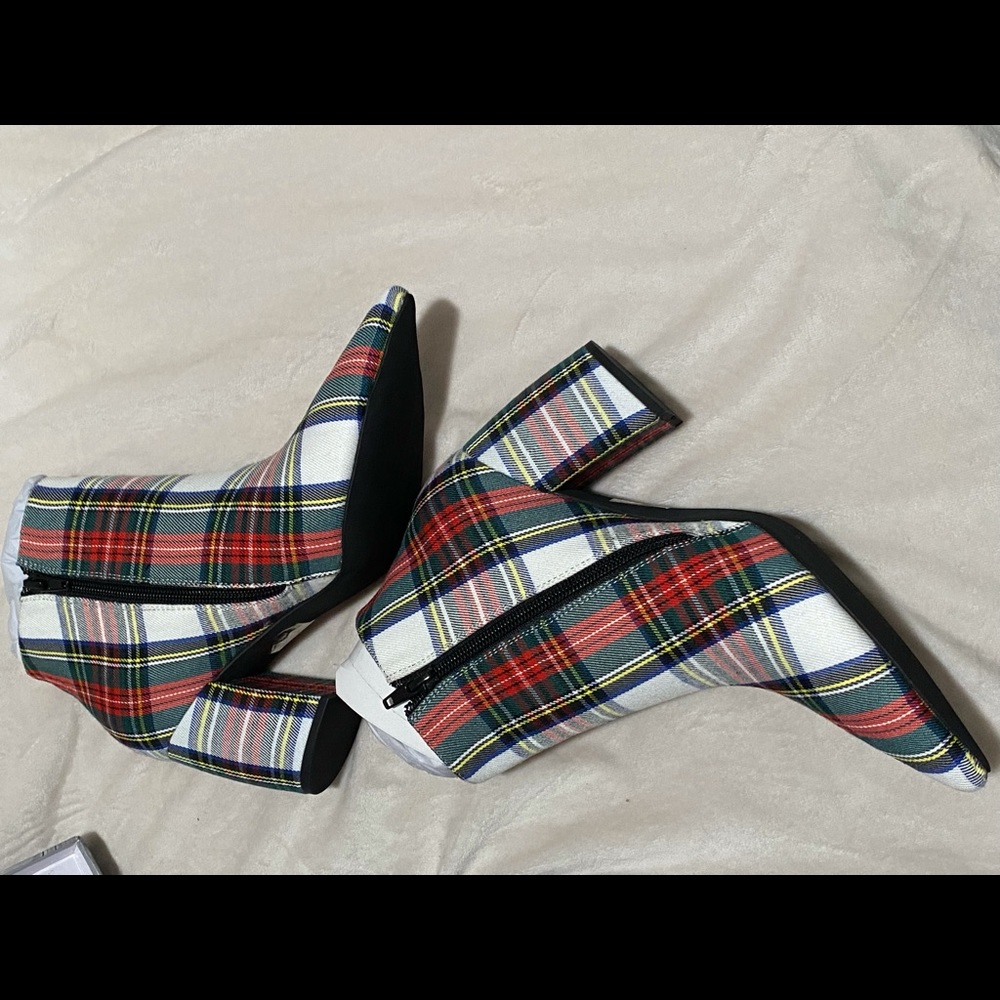Plaid heel boots❤️